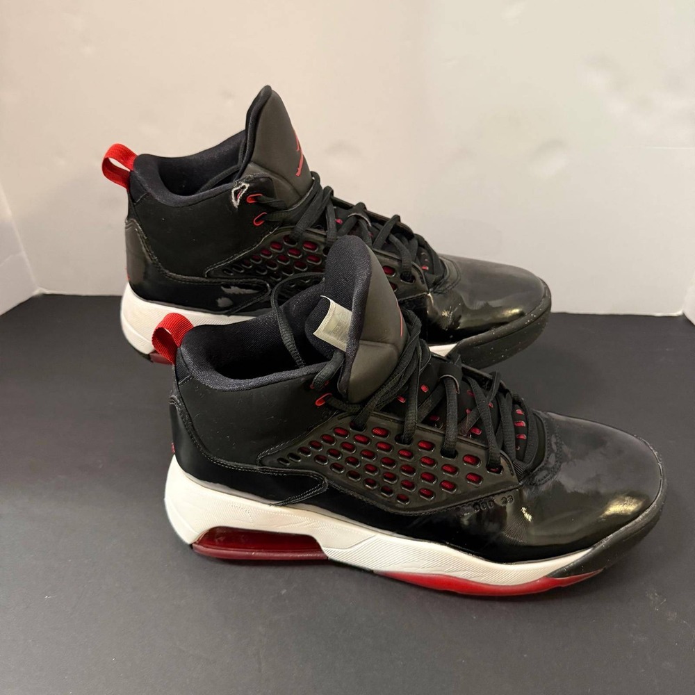 Jordan Max Aura 2 Mens Basketball Shoes Black Red Patent Leather Size 10 - Picture 2 of 16